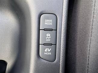 2020 Toyota Yaris - Thumbnail