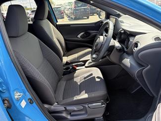 2020 Toyota Yaris - Thumbnail