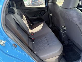 2020 Toyota Yaris - Thumbnail