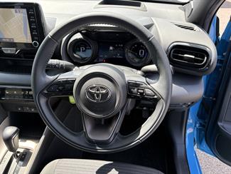 2020 Toyota Yaris - Thumbnail