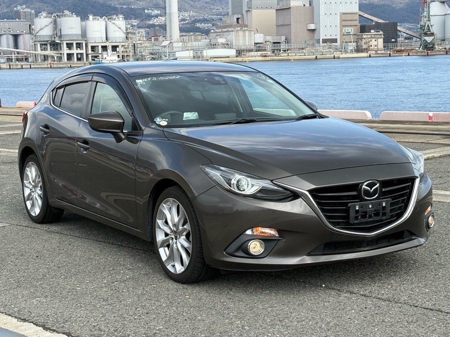 2014 Mazda Axela