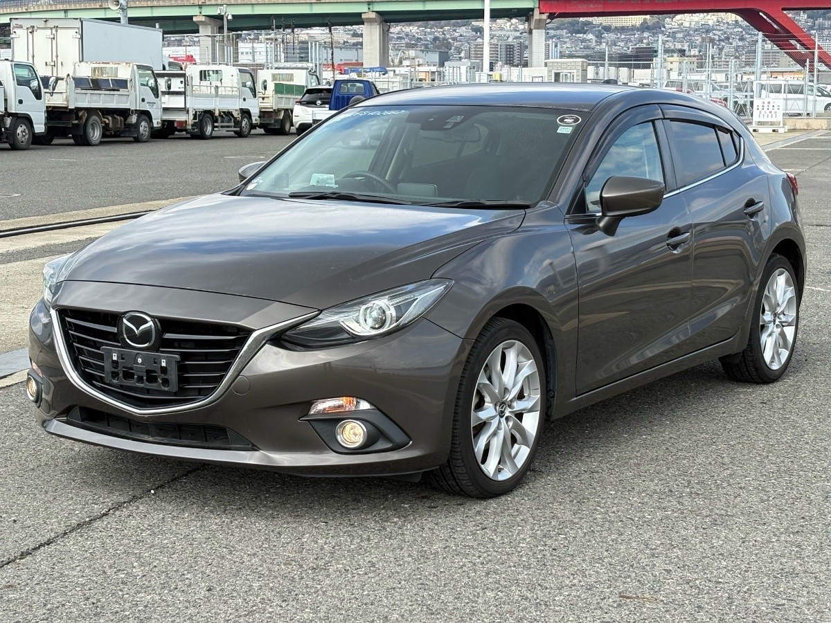 2014 Mazda Axela