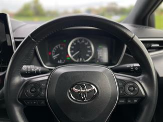 2018 Toyota Corolla - Thumbnail