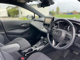 2018 Toyota Corolla - Thumbnail