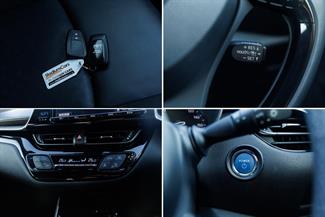 2017 Toyota C-HR - Thumbnail