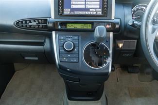 2009 Toyota Wish - Thumbnail