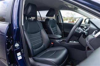 2019 Toyota RAV4 - Thumbnail