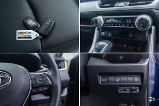2019 Toyota RAV4 - Thumbnail