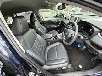 2019 Toyota RAV4 - Thumbnail
