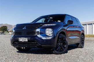 2024 Mitsubishi Outlander - Thumbnail