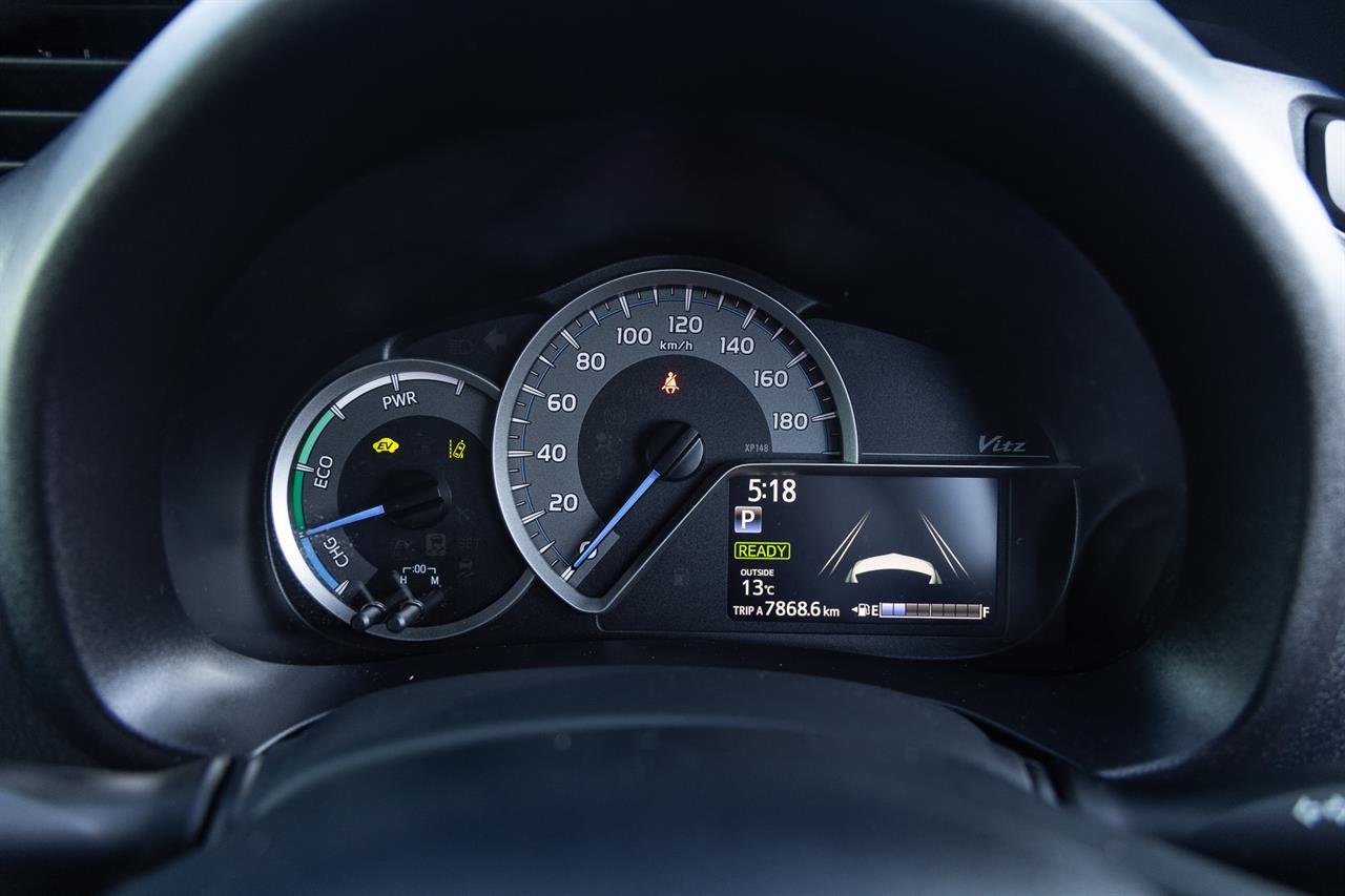 2017 Toyota Vitz