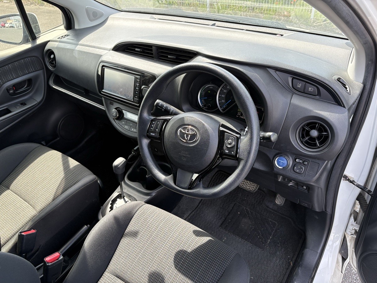 2017 Toyota Vitz