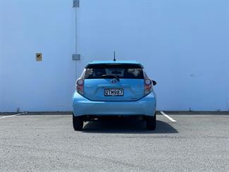 2013 Toyota AQUA - Thumbnail