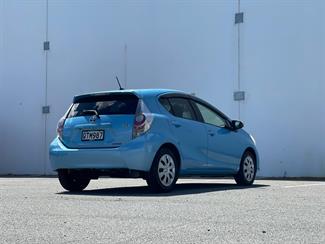 2013 Toyota AQUA - Thumbnail