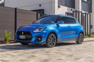 2021 Suzuki Swift - Thumbnail