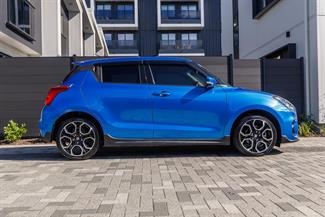 2021 Suzuki Swift - Thumbnail