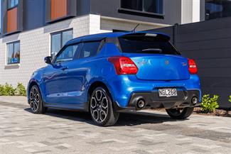 2021 Suzuki Swift - Thumbnail