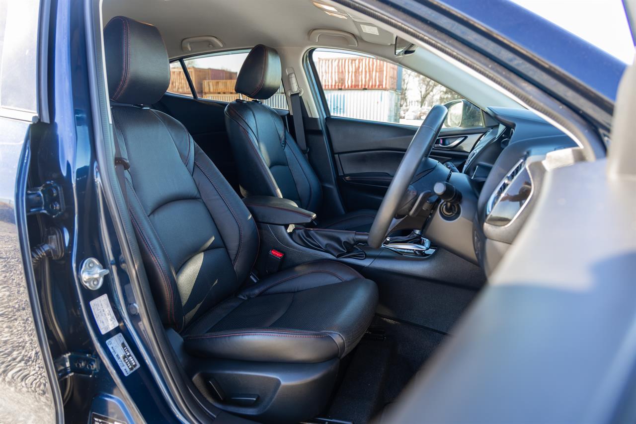 2014 Mazda Axela