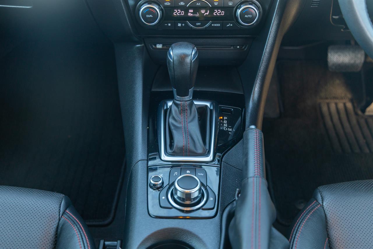 2014 Mazda Axela