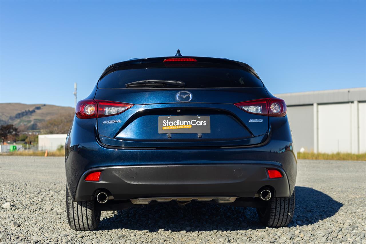 2014 Mazda Axela