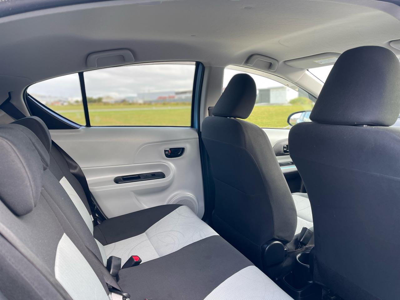 2012 Toyota AQUA