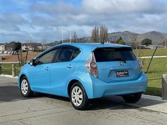 2012 Toyota AQUA - Thumbnail