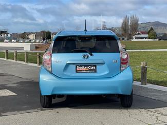 2012 Toyota AQUA - Thumbnail