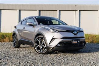 2017 Toyota C-HR - Thumbnail