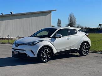 2016 Toyota C-HR - Thumbnail