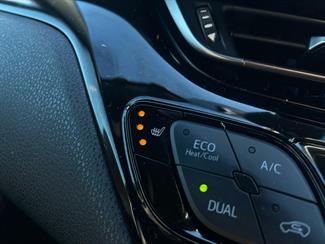 2016 Toyota C-HR - Thumbnail