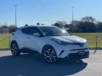 2016 Toyota C-HR - Thumbnail