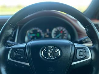 2014 Toyota Harrier - Thumbnail