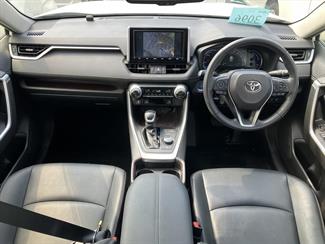 2020 Toyota RAV4 - Thumbnail