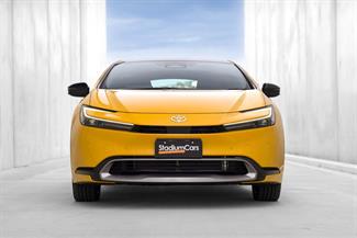 2023 Toyota Prius - Thumbnail