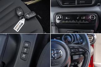 2020 Toyota Yaris - Thumbnail