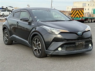 2017 Toyota C-HR - Thumbnail