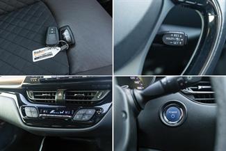 2017 Toyota C-HR - Thumbnail