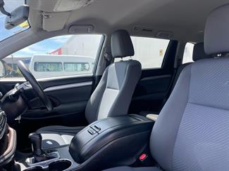2016 Toyota Highlander - Thumbnail