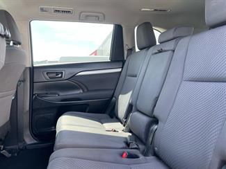 2016 Toyota Highlander - Thumbnail