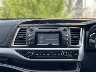 2016 Toyota Highlander - Thumbnail