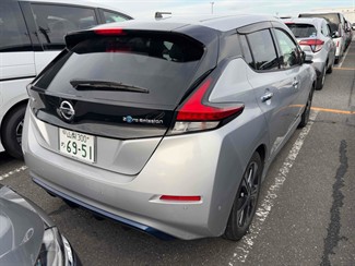2018 Nissan LEAF - Thumbnail