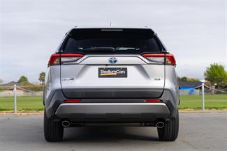 2019 Toyota RAV4 - Thumbnail