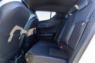 2019 Toyota C-HR - Thumbnail