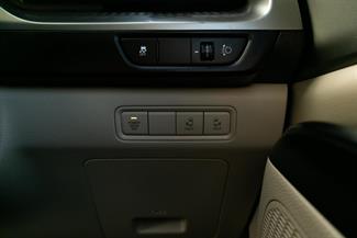 2023 Kia Carnival - Thumbnail