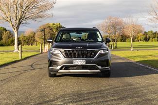 2023 Kia Carnival - Thumbnail