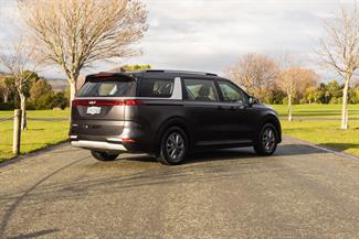 2023 Kia Carnival - Thumbnail