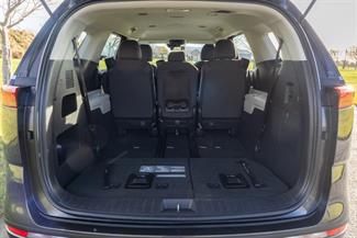2023 Kia Carnival - Thumbnail