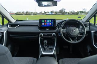 2019 Toyota RAV4 - Thumbnail