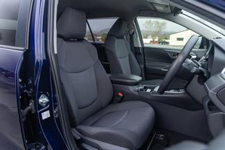 2019 Toyota RAV4 - Thumbnail