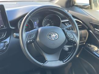 2019 Toyota C-HR - Thumbnail